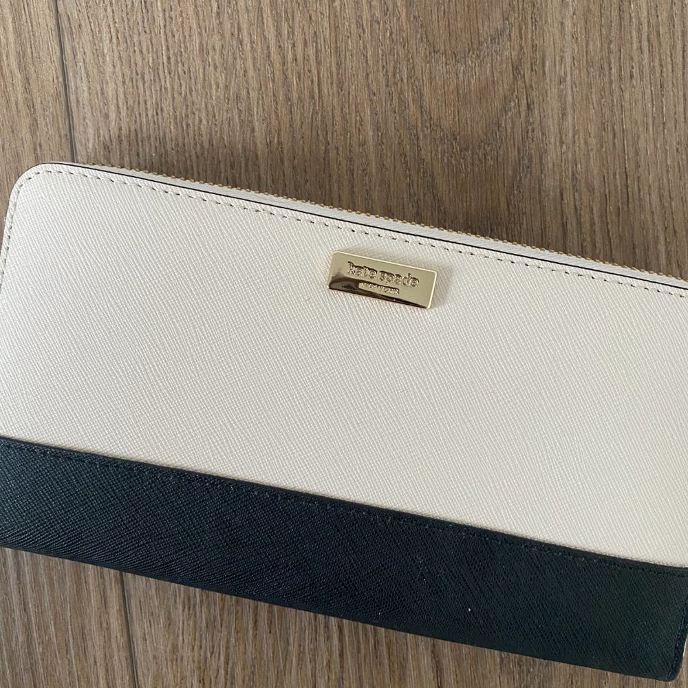 Kate Spade Wallet — Kate Spade Laurel Way Two-Toned Large Wallet - Picture 2 of 5